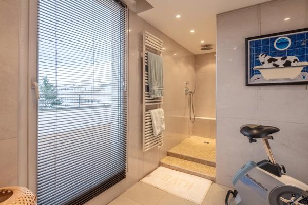 Lyon 3 - Rue Montbrillant - Attique de 125,97 m² avec 330 m² de Terrasse - 3 chambres - Garages