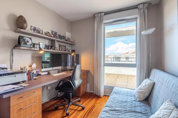 Lyon 3 - Rue Montbrillant - Attique de 125,97 m² avec 330 m² de Terrasse - 3 chambres - Garages