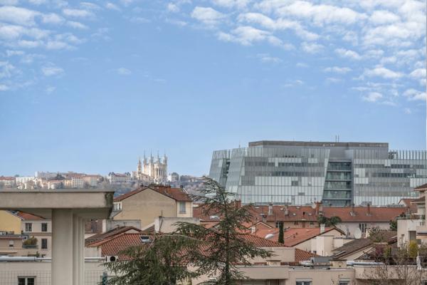 Lyon 3 - Rue Montbrillant - Attique de 125,97 m² avec 330 m² de Terrasse - 3 chambres - Garages