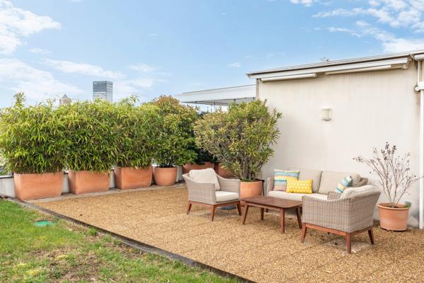 Lyon 3 - Rue Montbrillant - Attique de 125,97 m² avec 330 m² de Terrasse - 3 chambres - Garages