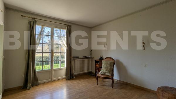MAISON A FORT POTENTIEL – JOLI CADRE AVEC ETANG DE 1500m²