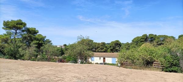 Lézignan-Corbières (11200) Quartier de la Pinède, superbe terrain constructible et viabilisé, libre de constructeur