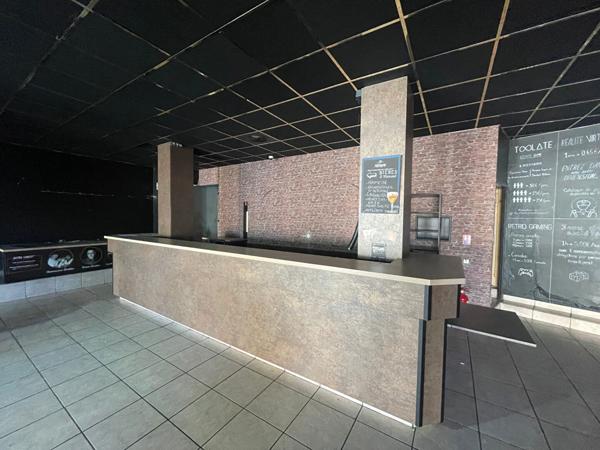 A louer local commercial Mont De Marsan hyper centre 650 m² logement de fonction
