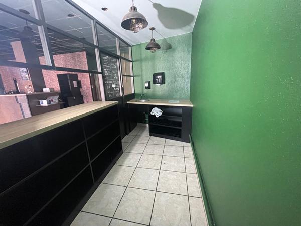 A louer local commercial Mont De Marsan hyper centre 650 m² logement de fonction