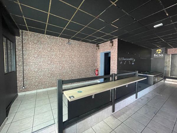 A louer local commercial Mont De Marsan hyper centre 650 m² logement de fonction