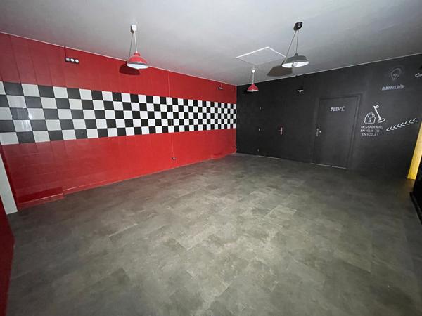 A louer local commercial Mont De Marsan hyper centre 650 m² logement de fonction