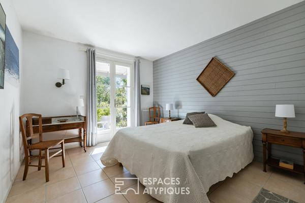 Discrète contemporaine à deux pas de la plage et des carrelets