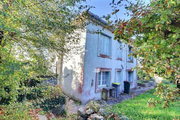 Le Relecq-Kerhuon (29480) Le Relecq-Kerhuon – Maison des années 60 à réinventer, vue mer et potentiel architectural