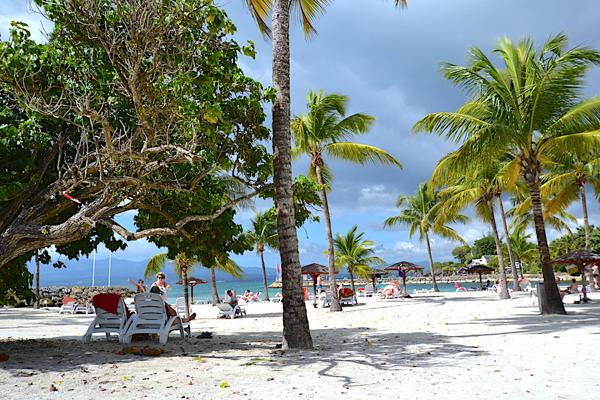 Gosier (97190) Appartement T2 vue mer et plage pointe de la verdure.