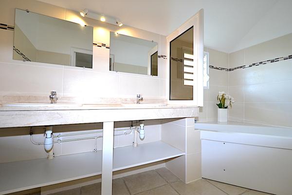 Gosier (97190) Appartement T2 vue mer et plage pointe de la verdure.