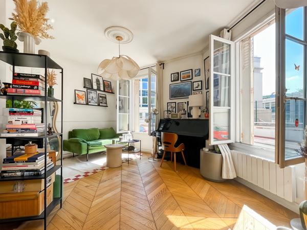 Appartement
         3 pièces
        - 50 m² Exclusivité 334 000 € *