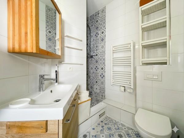 Appartement
         3 pièces
        - 50 m² Exclusivité 334 000 € *