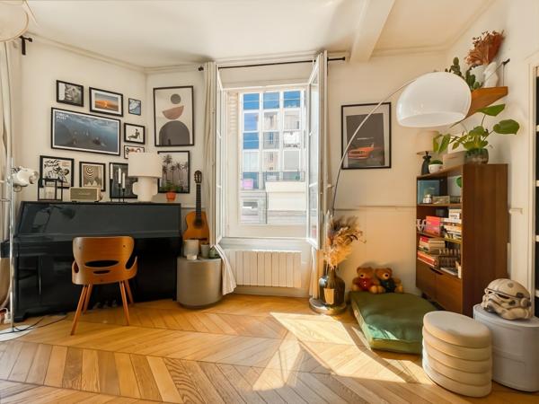 Appartement
         3 pièces
        - 50 m² Exclusivité 334 000 € *