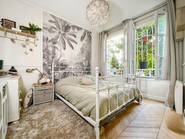 Appartement
         3 pièces
        - 50 m² Exclusivité 334 000 € *
