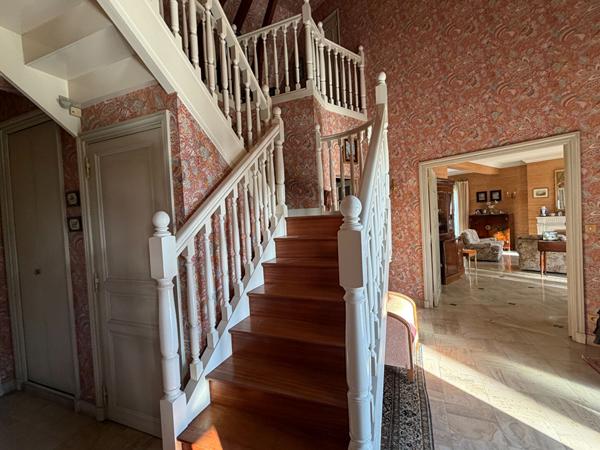 Maison traditionnelle aux beaux volumes dans Provins !