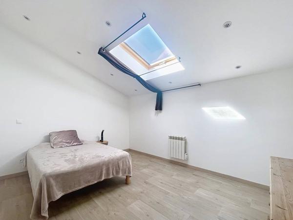 PROPRIETE Grande MAISON sur terrain paysagé