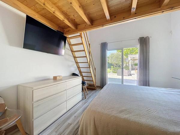 PROPRIETE Grande MAISON sur terrain paysagé