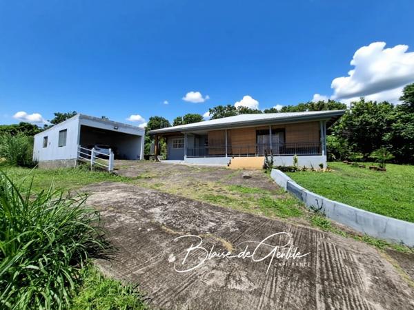 Maison de charme à vendre 4 pièces SAINT CLAUDE (971)