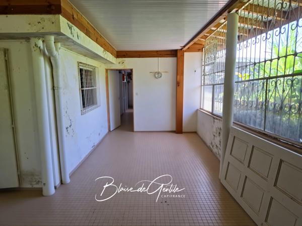 Maison de charme à vendre 4 pièces SAINT CLAUDE (971)