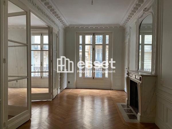 Location Appartement 6 pièces 197 m² - Paris 75017