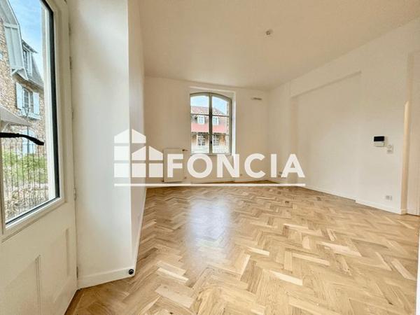 Location Appartement 2 pièces 50.4 m² - 3 rue Saint-Charles Versailles 78000