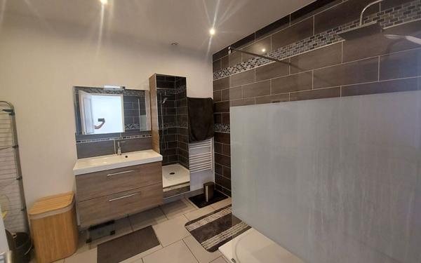 Appartement à louer    3 pièces • 77,80 m2 Nogentel