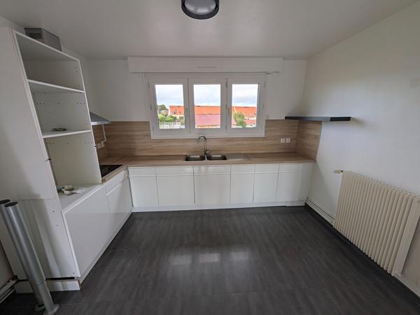 APPARTEMENT DUPLEX 3 CHAMBRES 1 PLACE DE PARKING