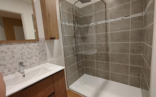 Appartement à louer    3 pièces •  Joyeuse