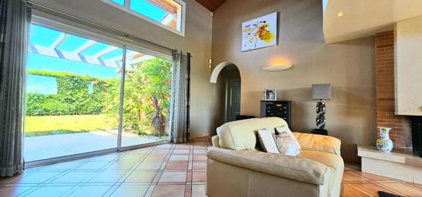 Maison d'architecte Castelnaudary 7 pièce(s) 181 m2