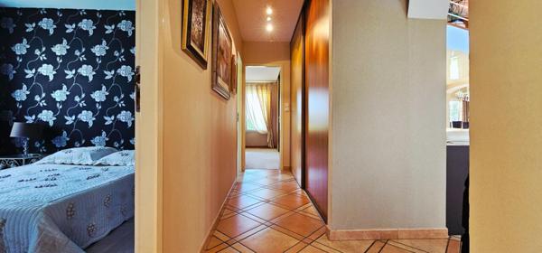 Maison d'architecte Castelnaudary 7 pièce(s) 181 m2