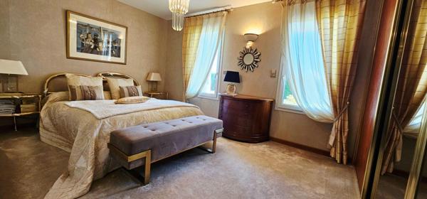 Maison d'architecte Castelnaudary 7 pièce(s) 181 m2