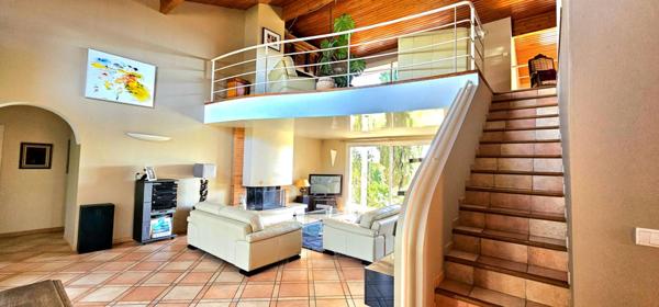 Maison d'architecte Castelnaudary 7 pièce(s) 181 m2