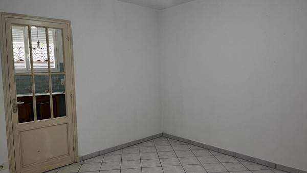 Immeuble à vendre |  Montendre |  300 m²