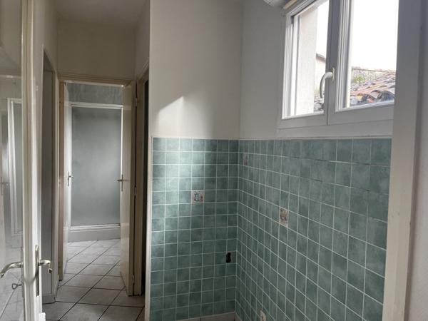 Immeuble à vendre |  Montendre |  300 m²