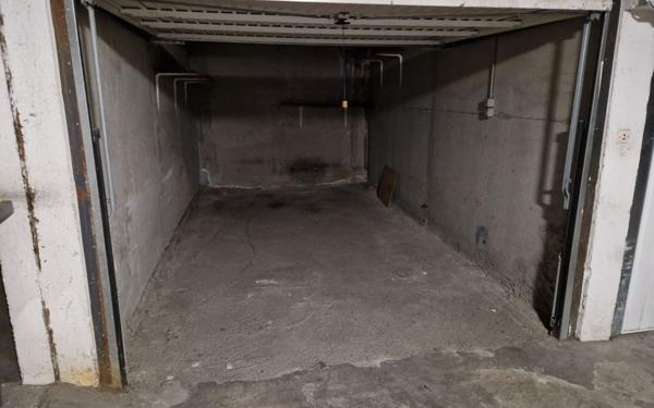 Stationnement à louer    13,50 m2 Montpellier