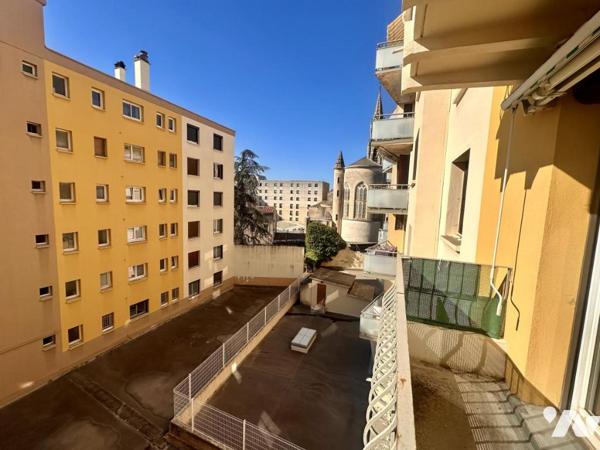 Appartement de type 3 avec cellier et stationnement garage