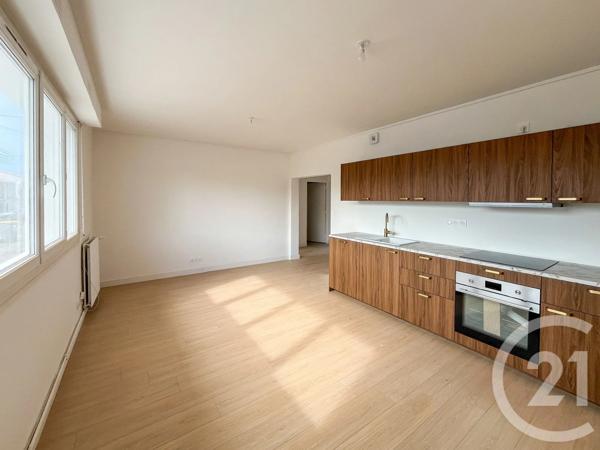 Appartement F4 à vendre  4 pièces - 66,76 m 2   LES SABLES D OLONNE  - 85