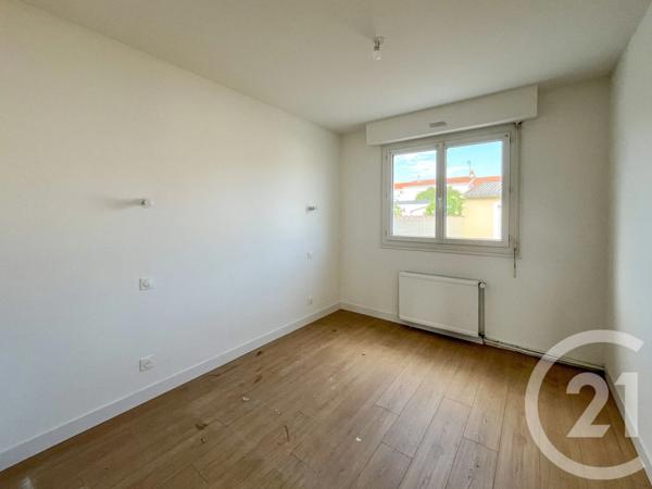 Appartement F4 à vendre  4 pièces - 66,76 m 2   LES SABLES D OLONNE  - 85