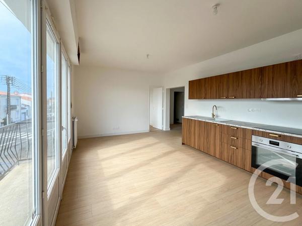 Appartement F4 à vendre  4 pièces - 66,76 m 2   LES SABLES D OLONNE  - 85