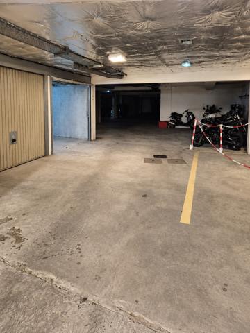 GARAGE FERMÉ / RÉSIDENCE SÉCURISÉE / PROCHE CENTRE-VILLE DE VENCE