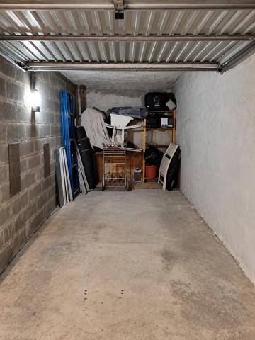 GARAGE FERMÉ / RÉSIDENCE SÉCURISÉE / PROCHE CENTRE-VILLE DE VENCE