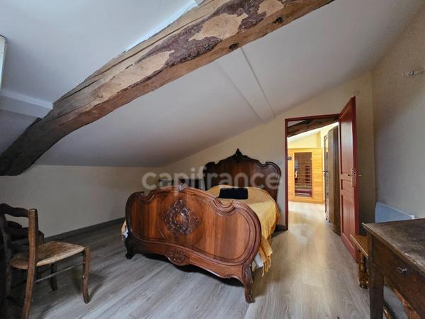 Maison à vendre 7 pièces PANISSIERES (42)