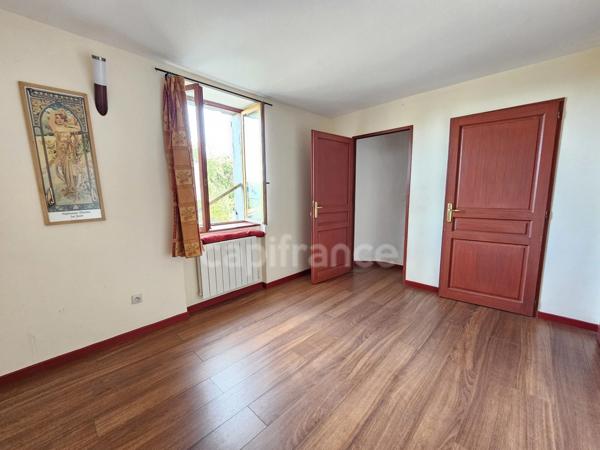 Maison à vendre 7 pièces PANISSIERES (42)