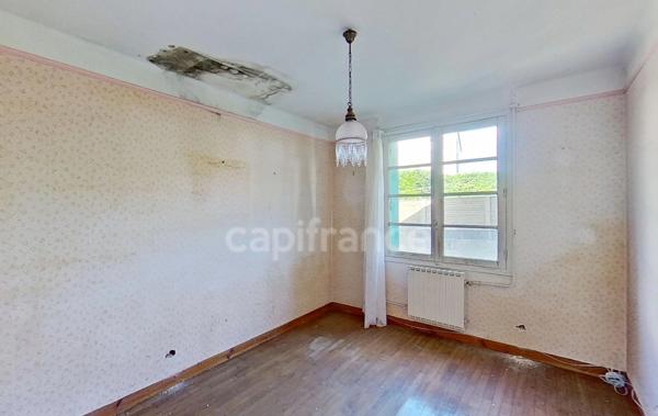 Dpt Côtes-d’Armor (22), à vendre PAIMPOL – Secteur Lanvignec – Maison à reprendre – 65 m² de plain-pied – T3 – 2 chambres – Combles 56 m² - Terrain 634m² -2 dépendances – Centre et port proches