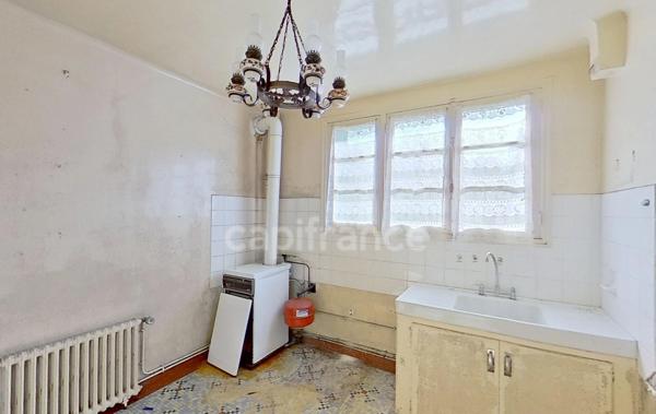 Dpt Côtes-d’Armor (22), à vendre PAIMPOL – Secteur Lanvignec – Maison à reprendre – 65 m² de plain-pied – T3 – 2 chambres – Combles 56 m² - Terrain 634m² -2 dépendances – Centre et port proches