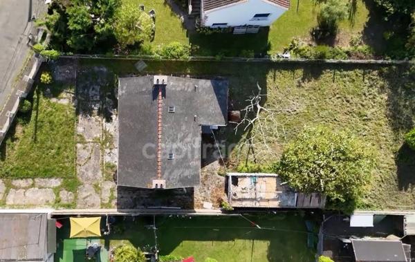 Dpt Côtes-d’Armor (22), à vendre PAIMPOL – Secteur Lanvignec – Maison à reprendre – 65 m² de plain-pied – T3 – 2 chambres – Combles 56 m² - Terrain 634m² -2 dépendances – Centre et port proches