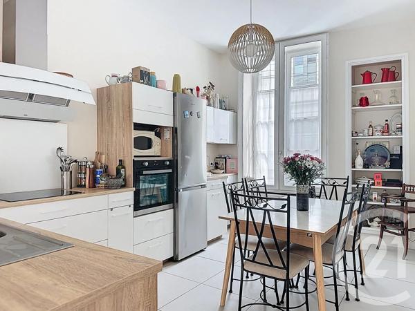 Maison à vendre  7 pièces - 137,80 m 2   LUCON  - 85