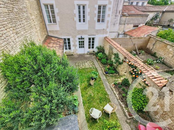 Maison à vendre  7 pièces - 137,80 m 2   LUCON  - 85