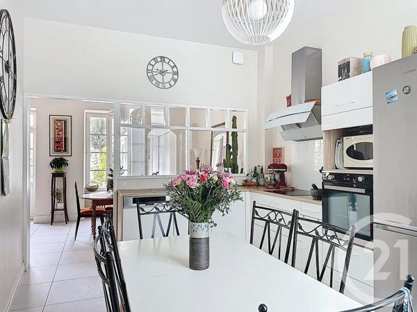 Maison à vendre  7 pièces - 137,80 m 2   LUCON  - 85