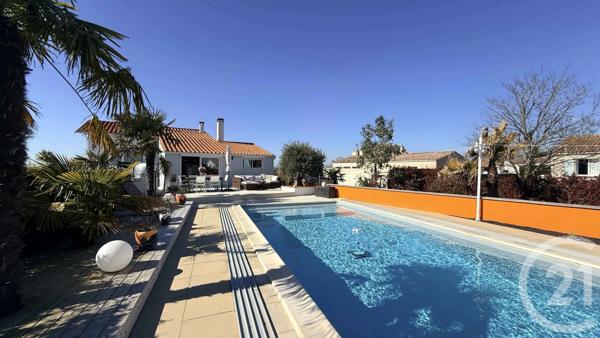 Maison à vendre  7 pièces - 137,80 m 2   LUCON  - 85
